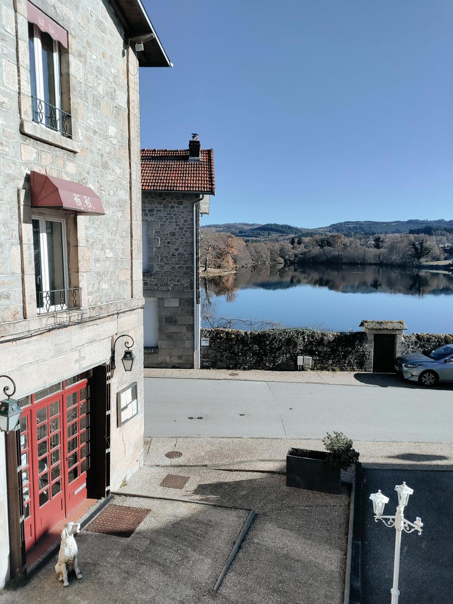 Hotel Le Bellerive Peyrat-le-Château Exterior foto